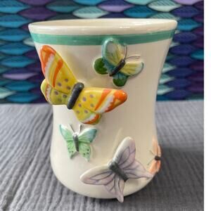 3D Allure 2007 butterfly  Cup or Holder